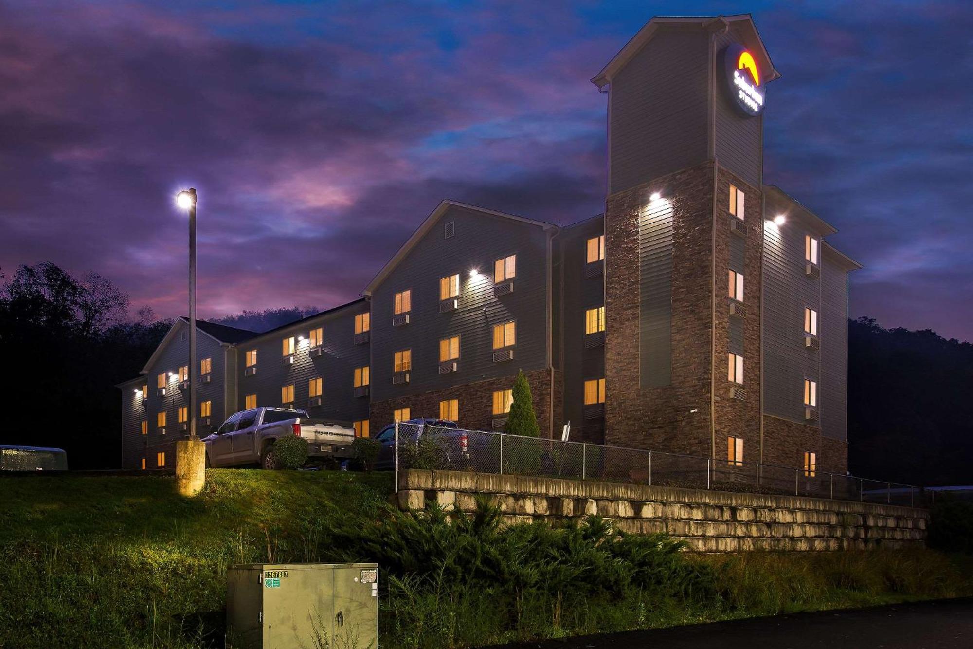 Suburban Studios Morgantown Esterno foto